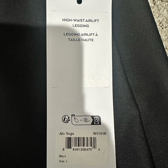 ALO Yoga High-Waist Airlift Black Leggings - Picture 5 of 11